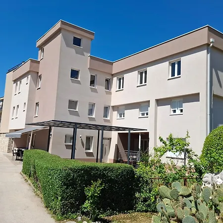 Villa Gaga-2